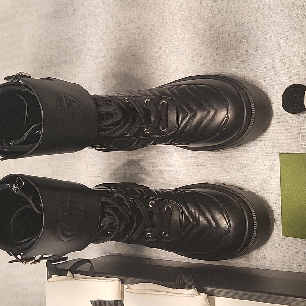 GUCCI Nappa Frances Interlocking GG Black Leather Combat Boots 8 Made in Italy - Picture 2 of 8